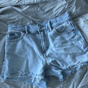 AE “Strigid” Casual Light Blue Frayed Denim Shorts